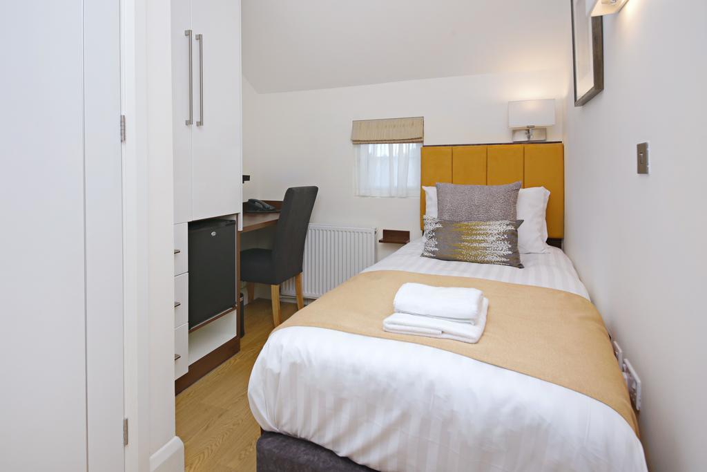 Imperial Guest House Ltd. Hounslow Oda fotoğraf