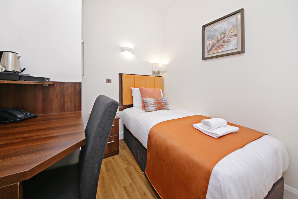 Imperial Guest House Ltd. Hounslow Oda fotoğraf