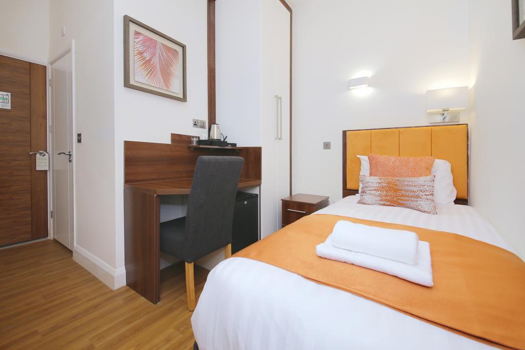 Imperial Guest House Ltd. Hounslow Oda fotoğraf